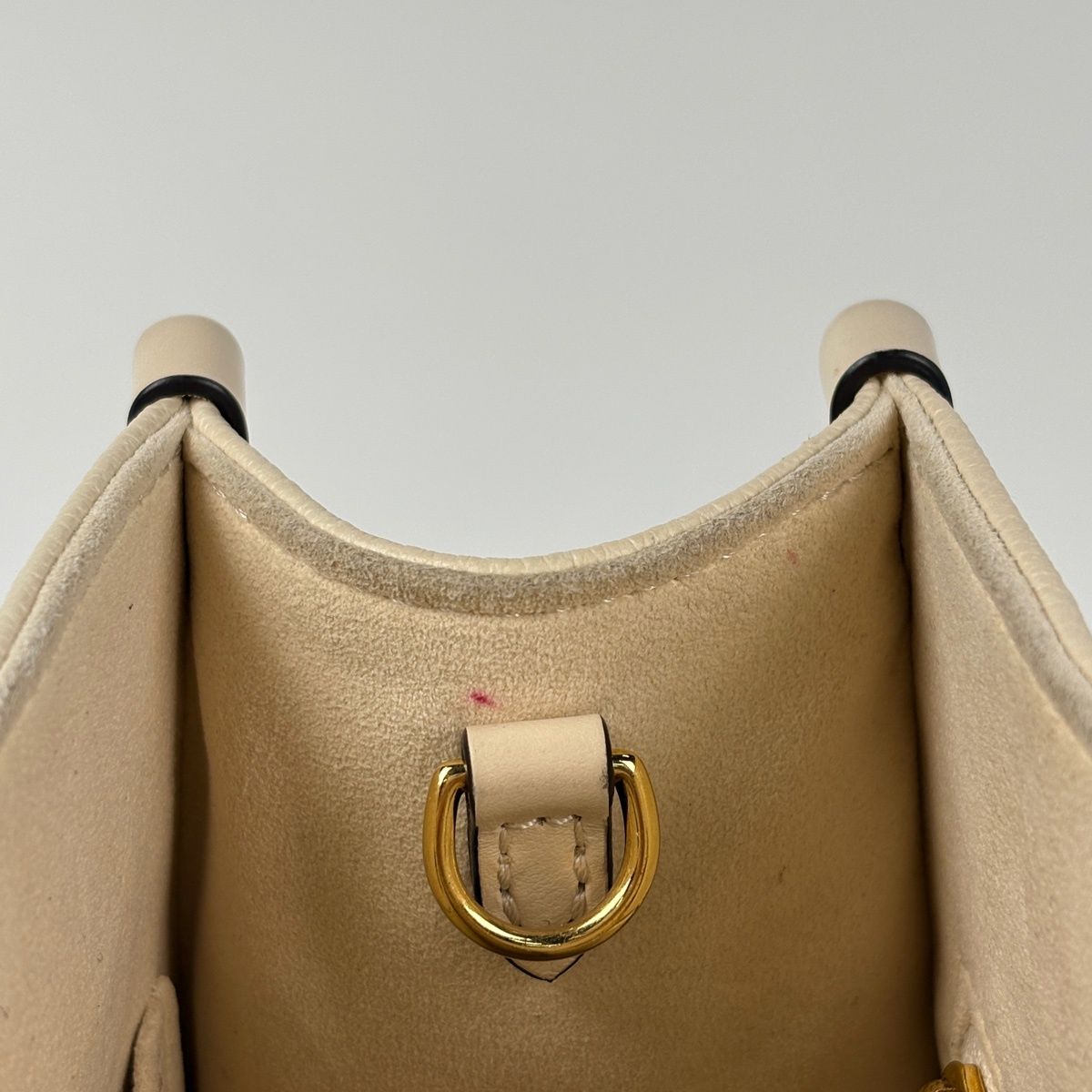 Louis Vuitton On The Go PM Handle 2-Way Monogram Empreinte Cream Tote Bag — view 6