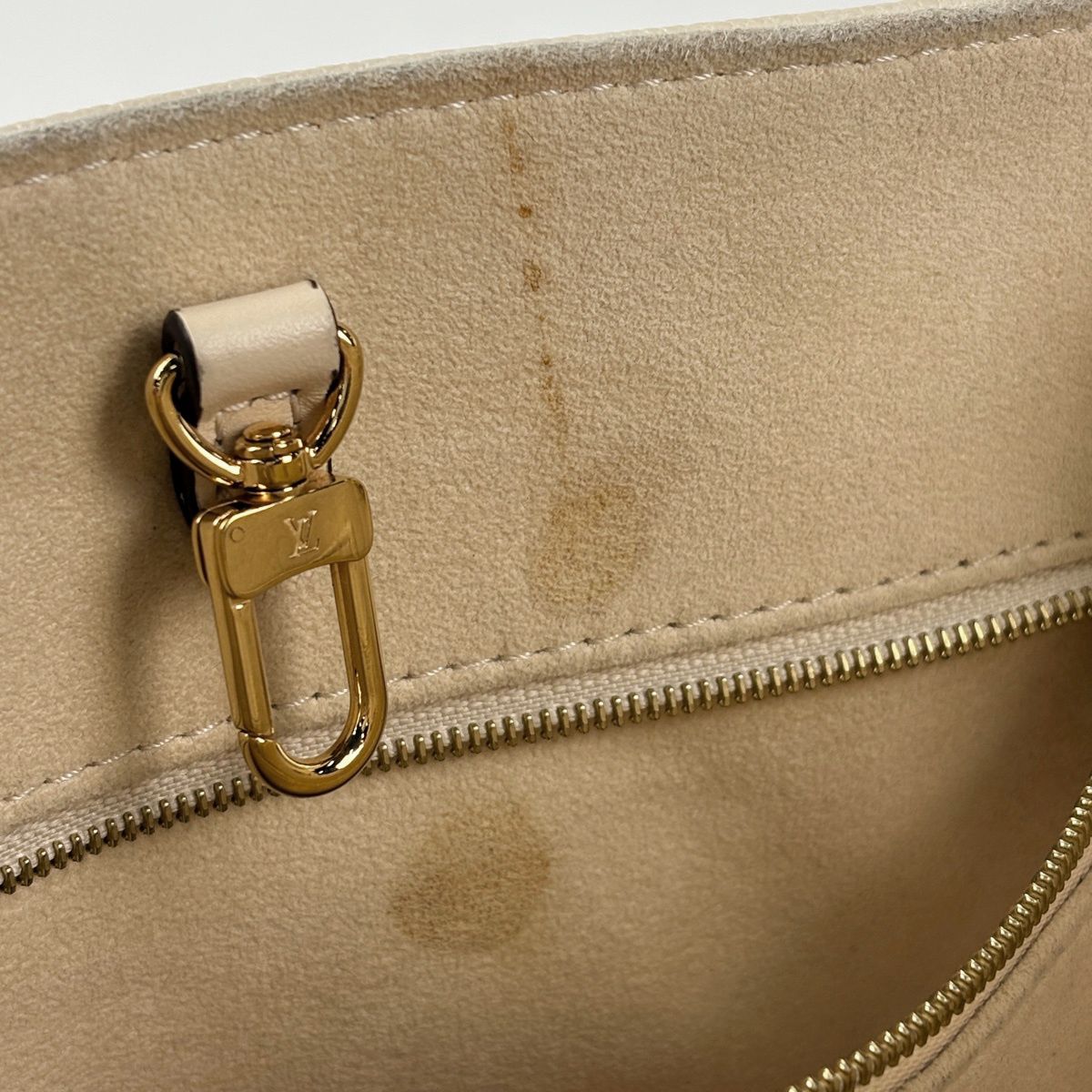 Louis Vuitton On The Go PM Handle 2-Way Monogram Empreinte Cream Tote Bag — view 8