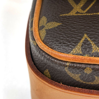 Louis Vuitton Shoulder Bag Monogram Brown — view 3