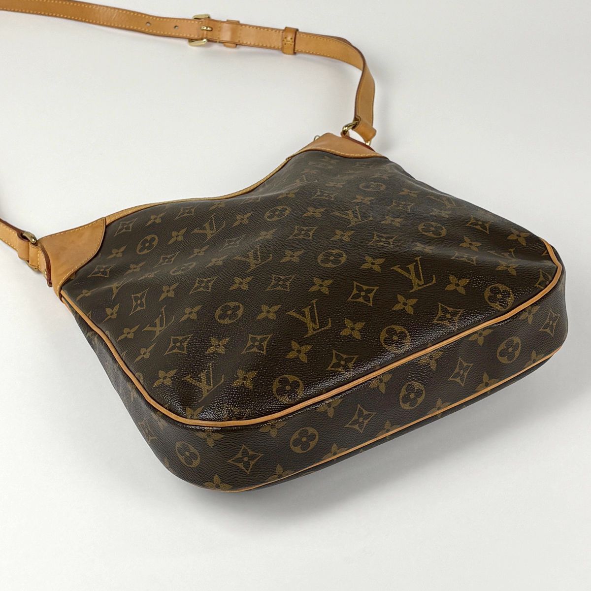 Louis Vuitton Odeon MM Shoulder Bag Monogram Brown — view 2