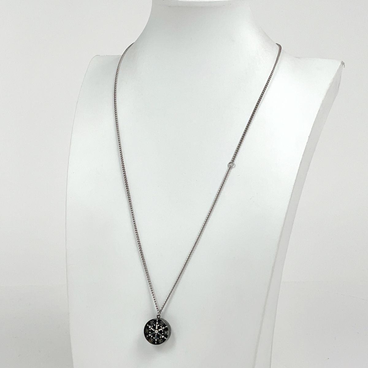 Chanel Necklace CC Logo Metal Plastic Silver — view 5
