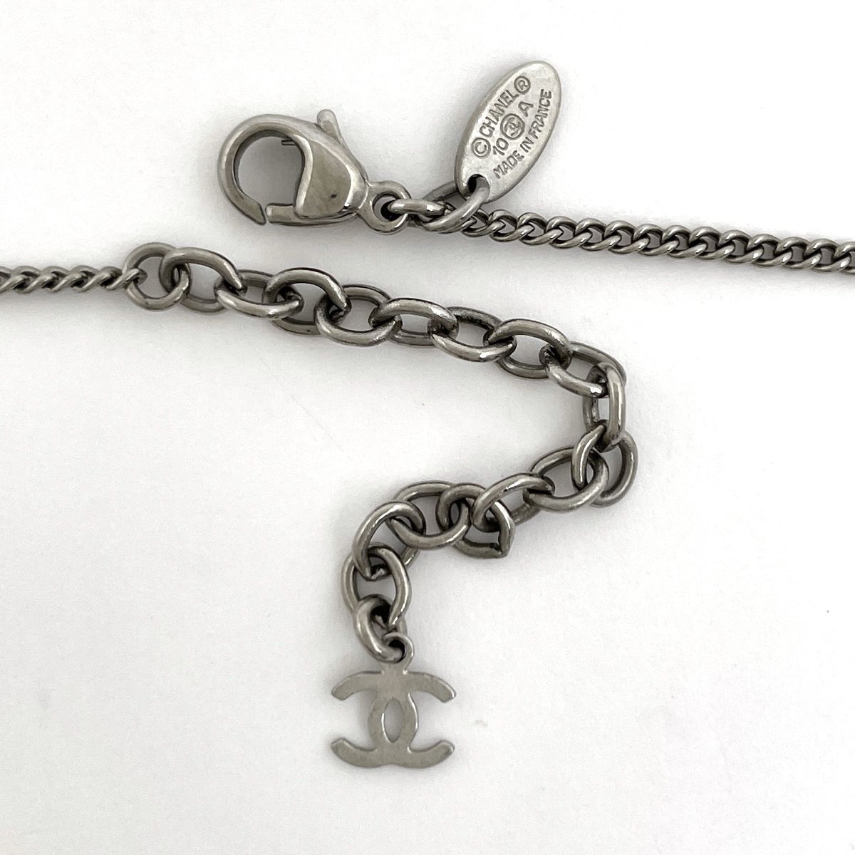 Chanel Necklace CC Logo Metal Plastic Silver — view 3