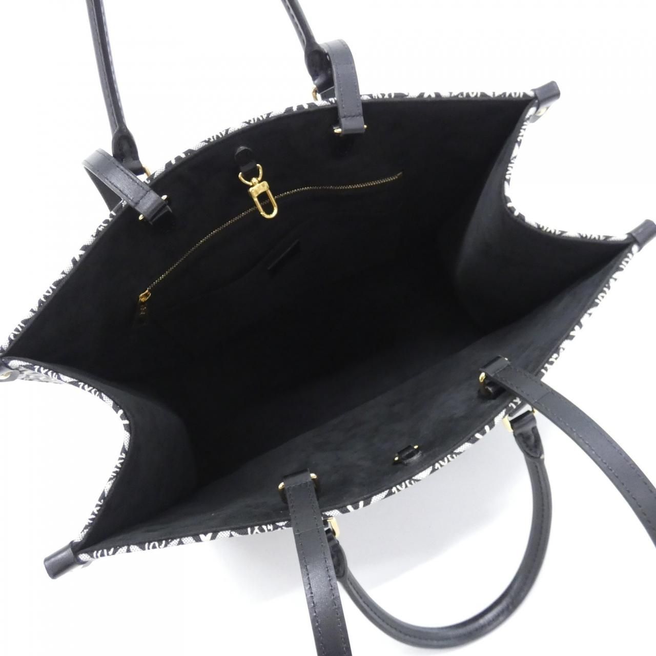 Louis Vuitton On The Go GM Bag — view 5