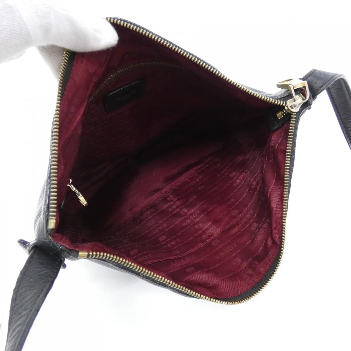 Loewe Heritage 377 79 Shoulder Bag — view 7