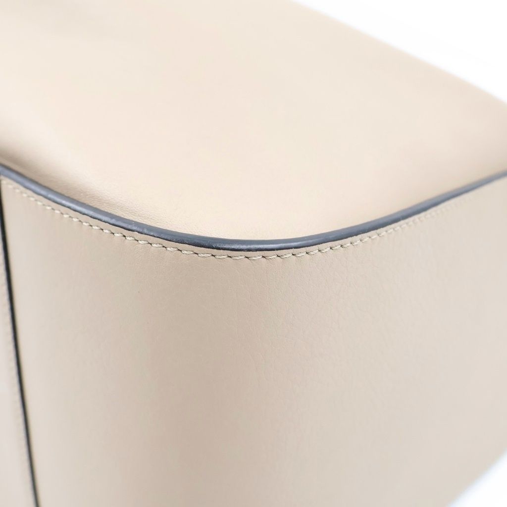 Loewe Hammock Small 2-Way Shoulder Bag Beige Leather Gold — view 5