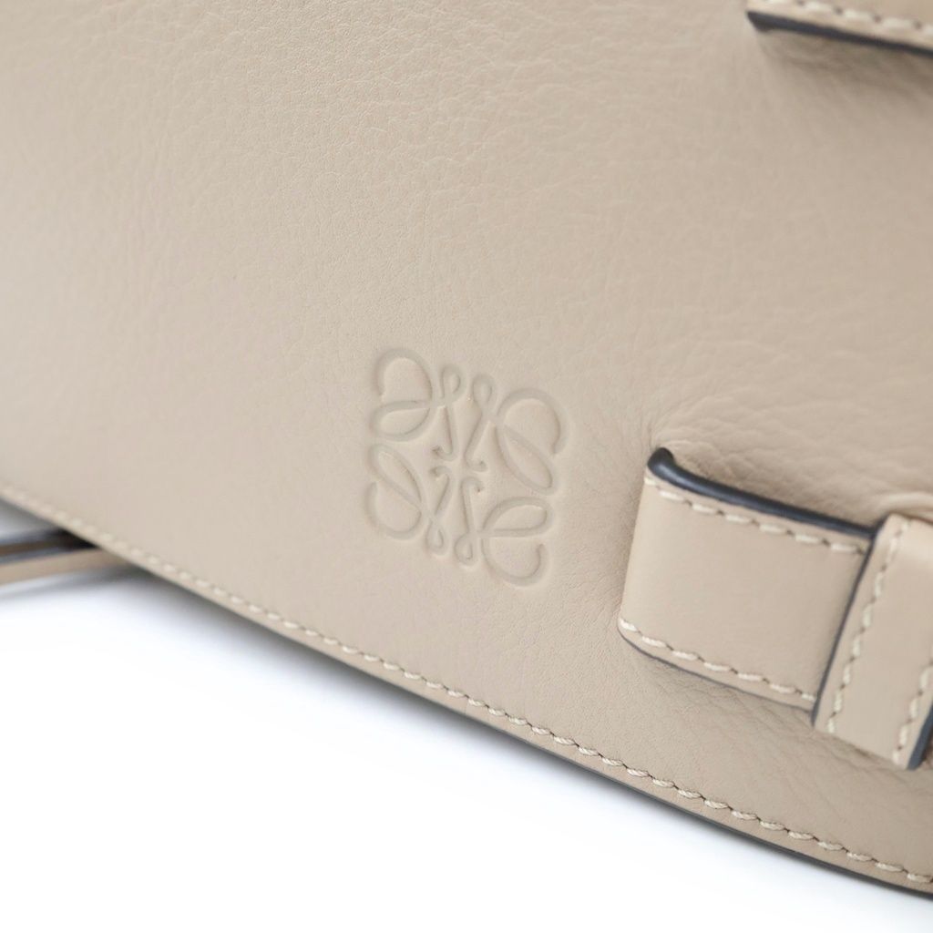 Loewe Hammock Small 2-Way Shoulder Bag Beige Leather Gold — view 6