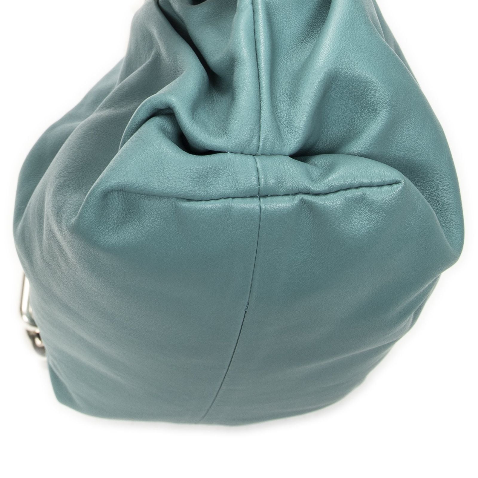 Bottega Veneta Chain Pouch Blue Calfskin Leather — view 8
