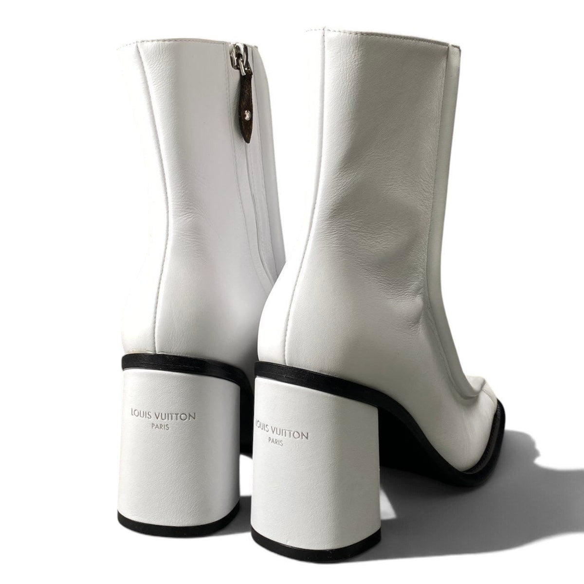 Louis Vuitton Line Chunky Heel Boots White Leather — view 3