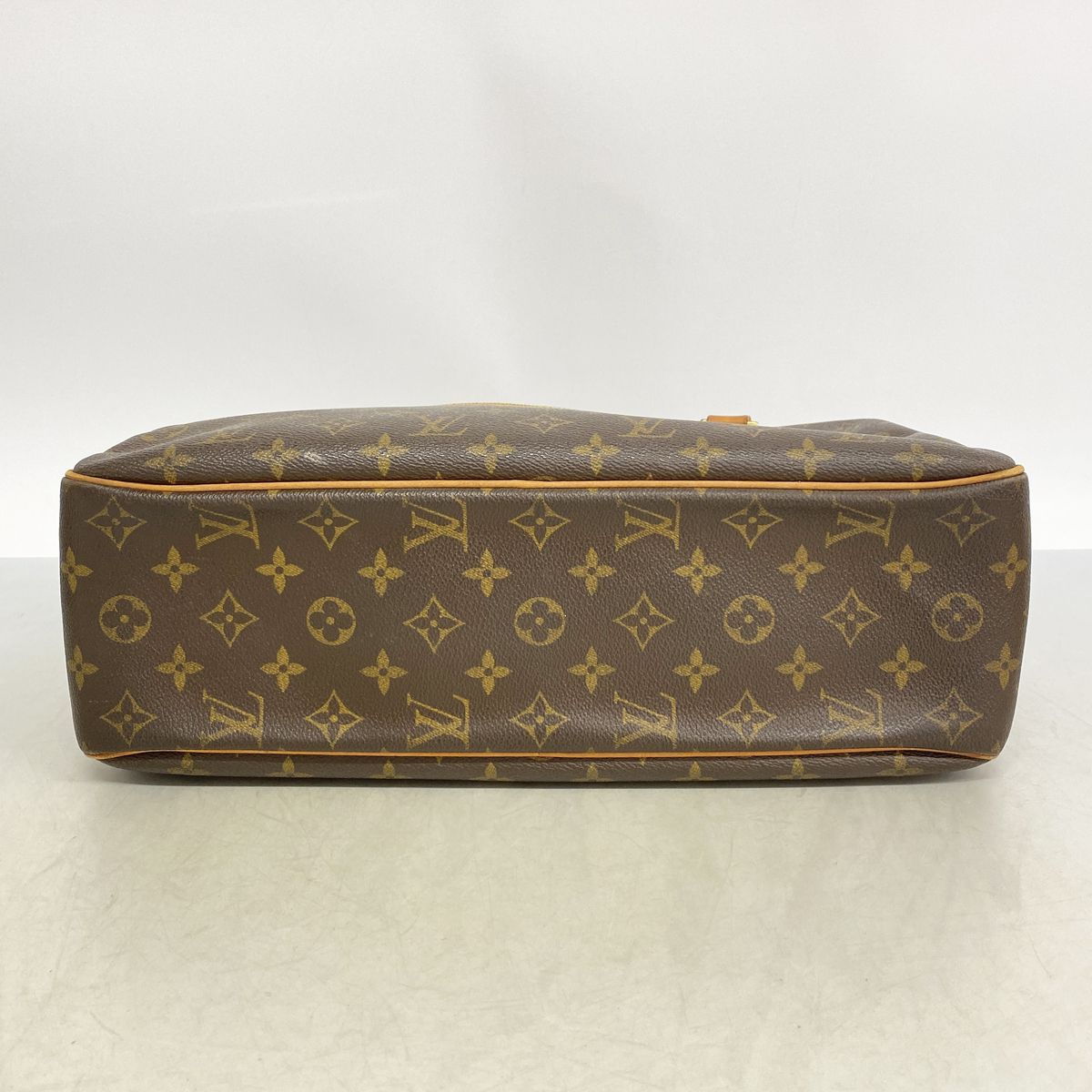 Louis Vuitton Shoulder Bag Monogram Cite GM Brown — view 3