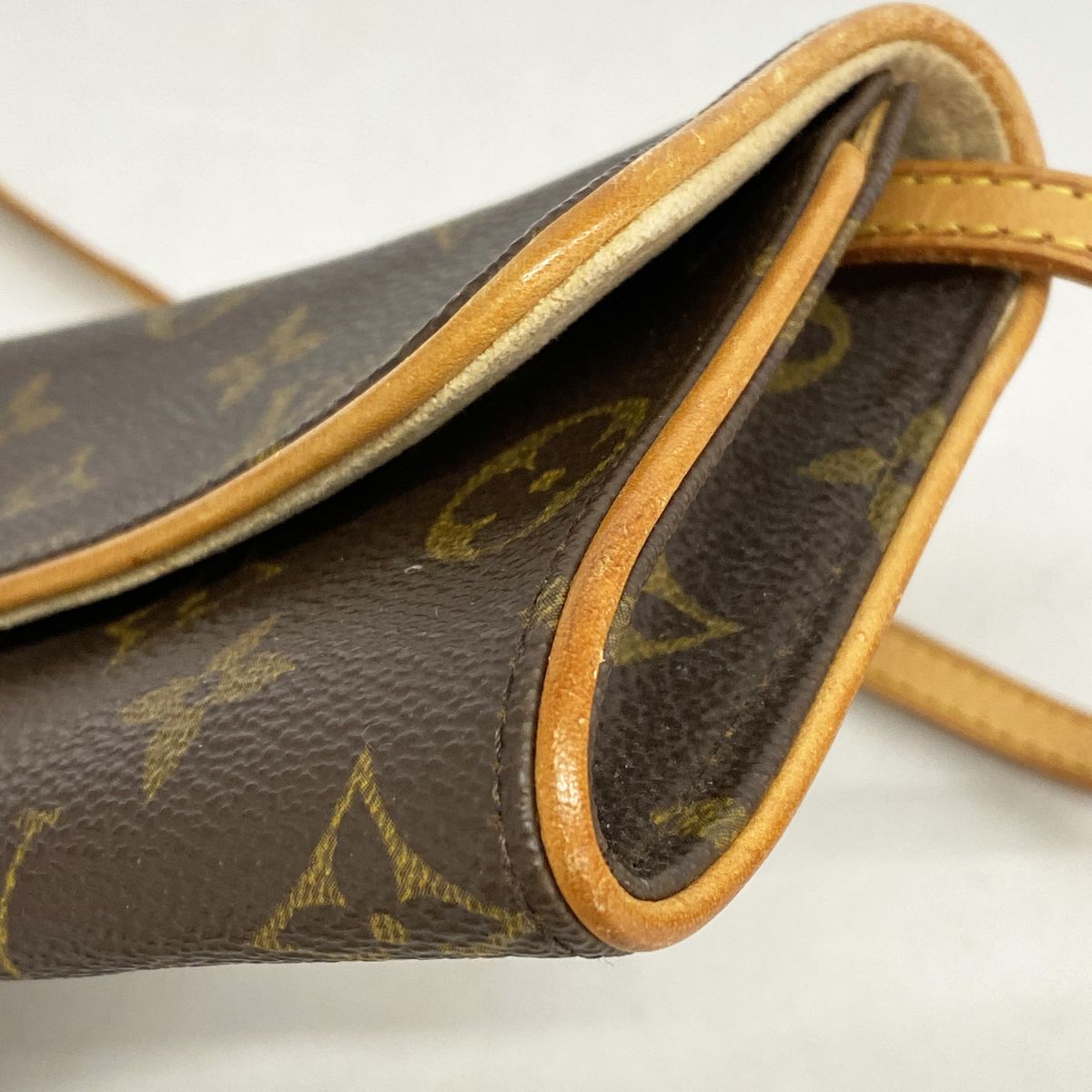 Louis Vuitton Shoulder Bag Monogram Pochette Twin PM Brown — view 8