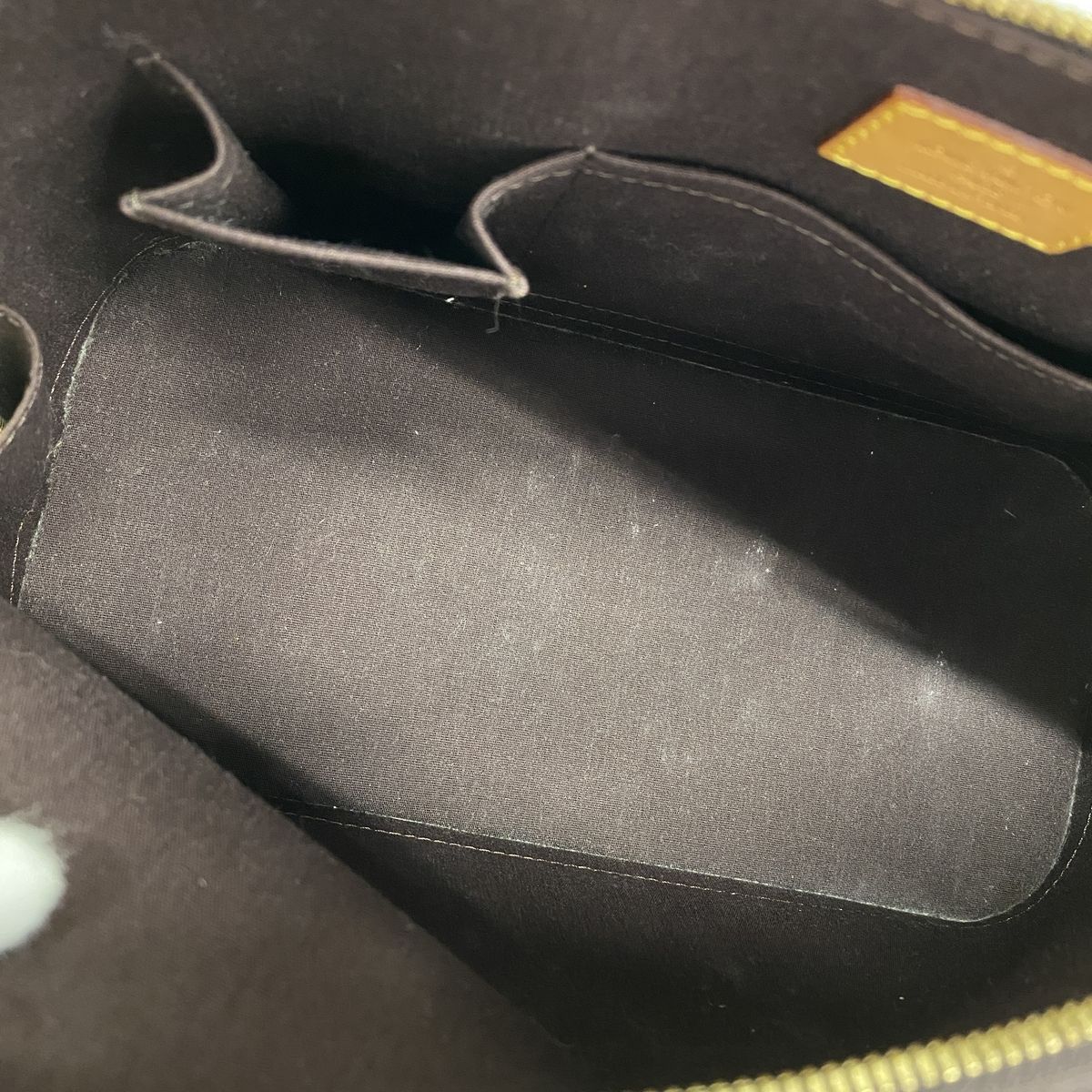 Louis Vuitton Handbag Vernis Alma GM Amaranto — view 4