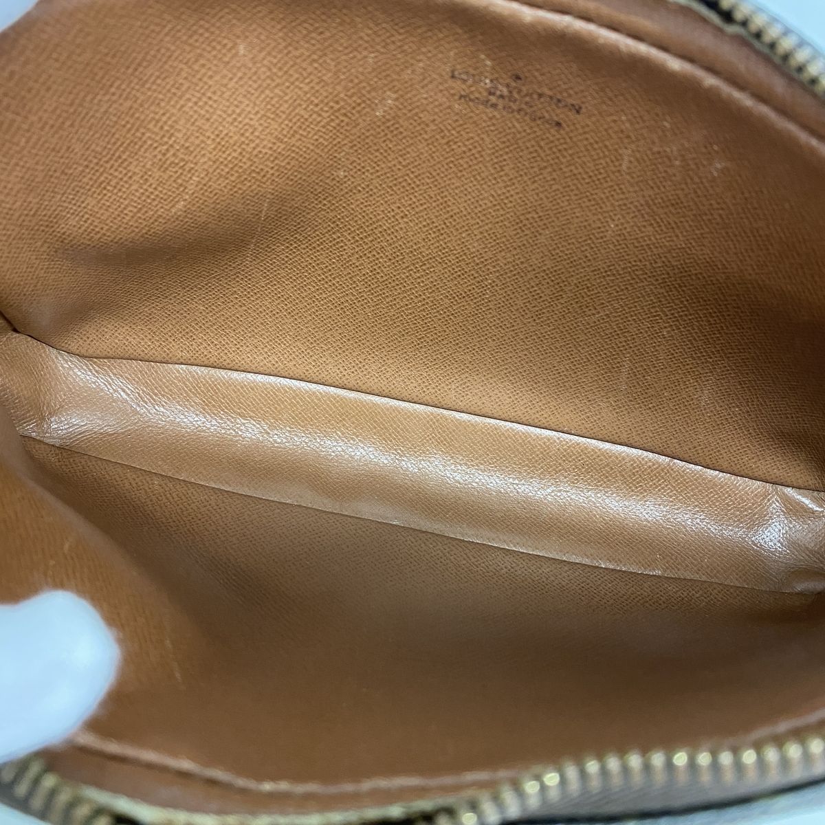 Louis Vuitton Clutch Monogram Marly Dragonne PM Brown — view 4
