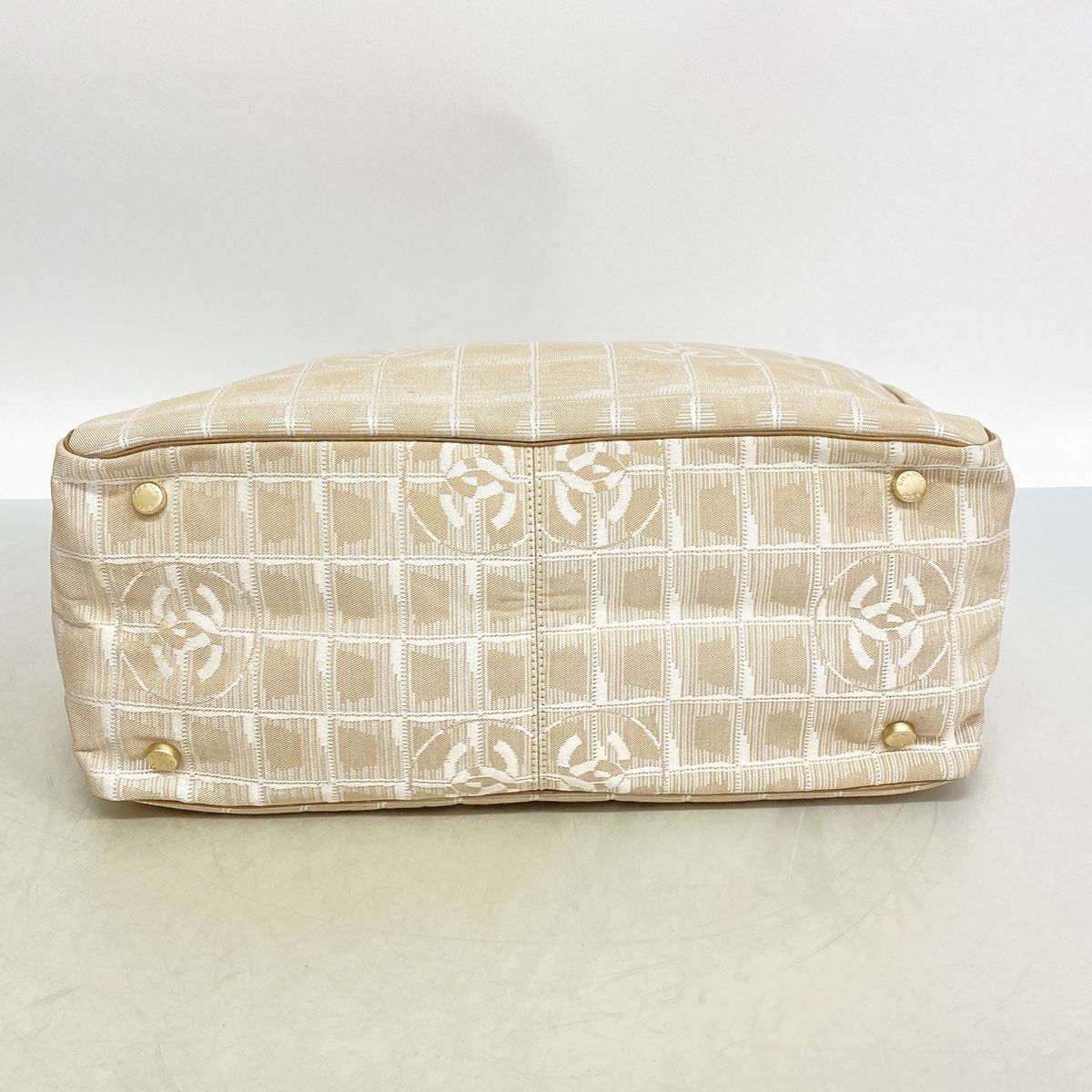 Chanel Tote Bag New Travel Nylon Beige Gold — view 3