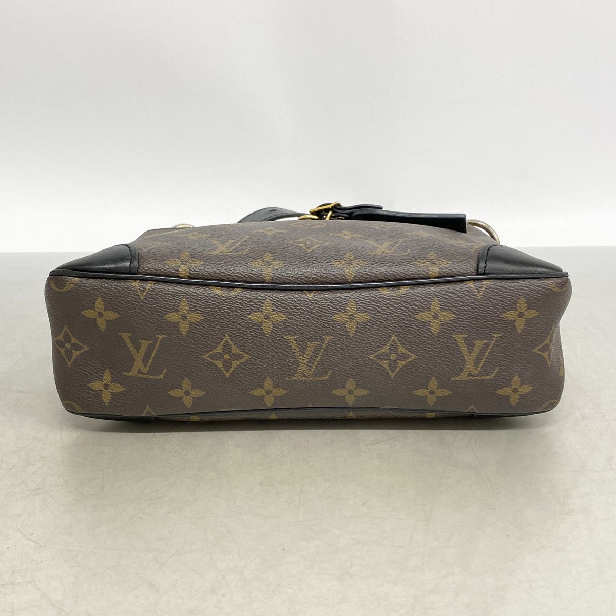 Louis Vuitton Shoulder Bag Monogram Odeon Brown — view 3