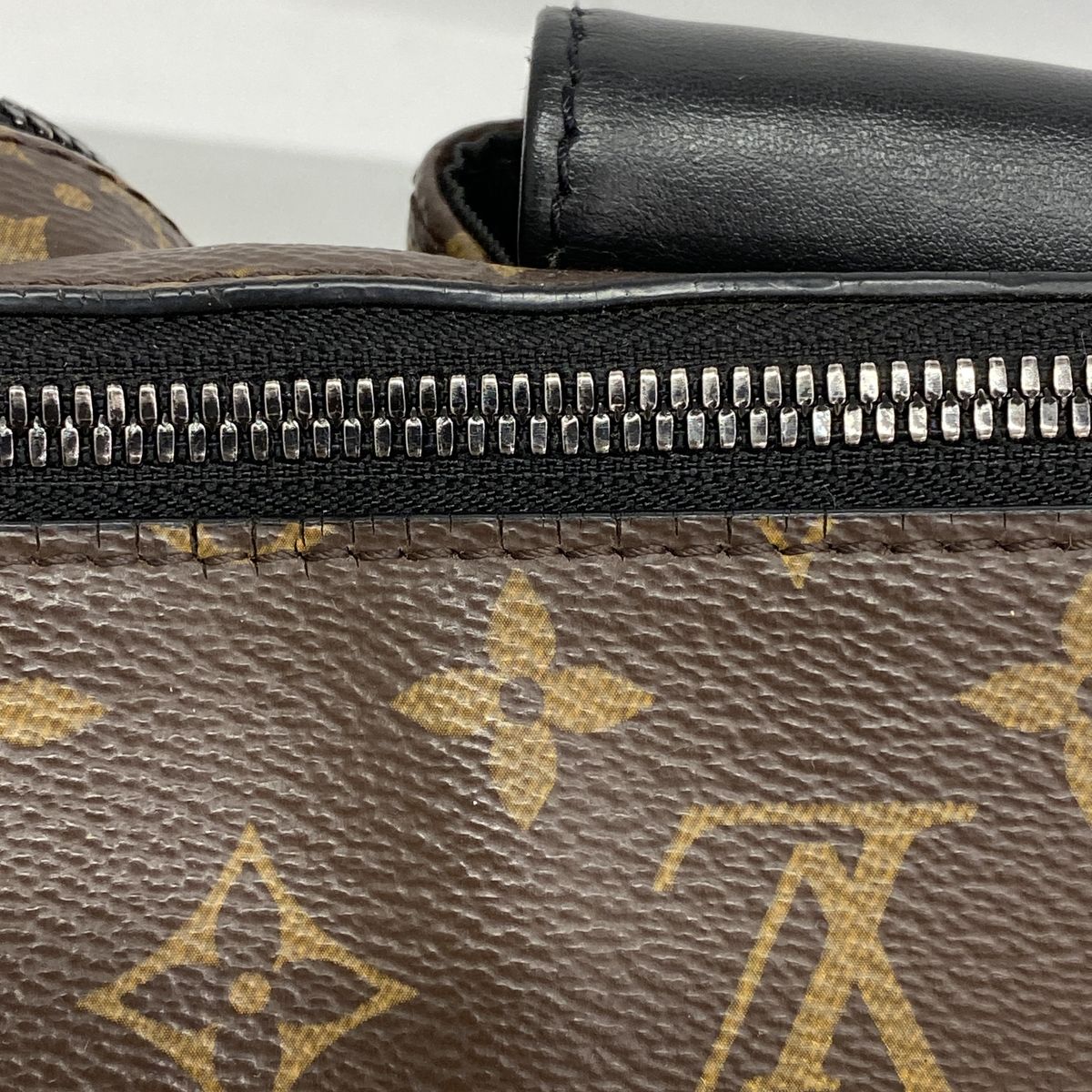 Louis Vuitton Waist Bag Monogram Macassar Christopher Brown Black — view 8