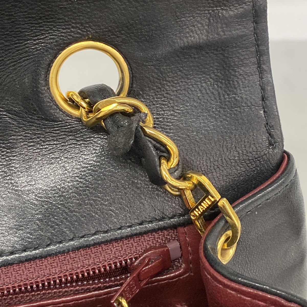 Chanel Shoulder Bag Diana Lambskin Black Gold — view 8