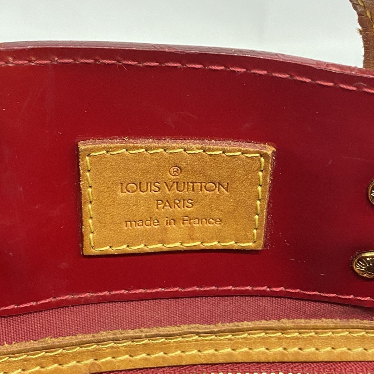Louis Vuitton Tote Bag Vernis Reed PM Pomme D'amour — view 5
