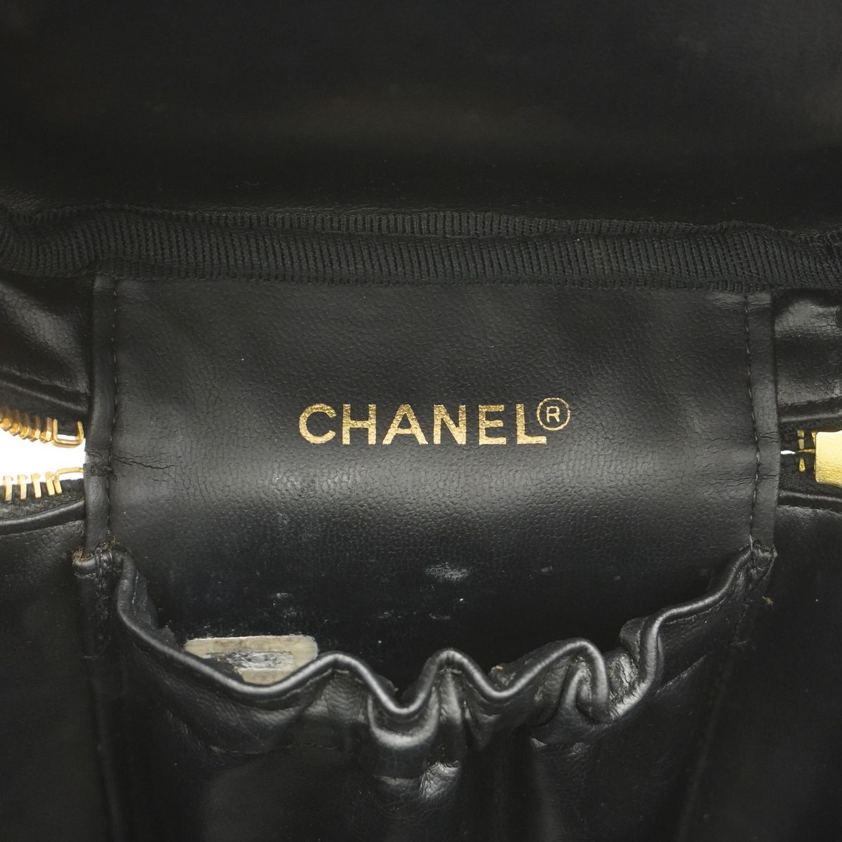 Chanel Vanity Bag Bicolor Lambskin Black Gold — view 5