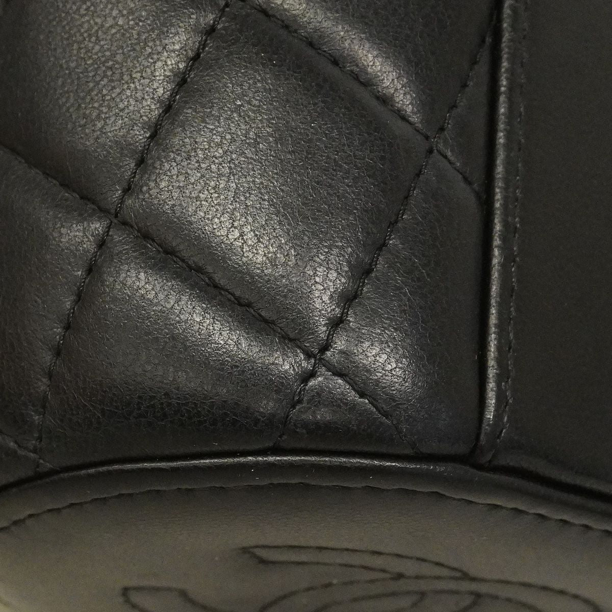 Chanel Vanity Bag Quilted Lambskin Black Gold 2-Way Bag — view 6