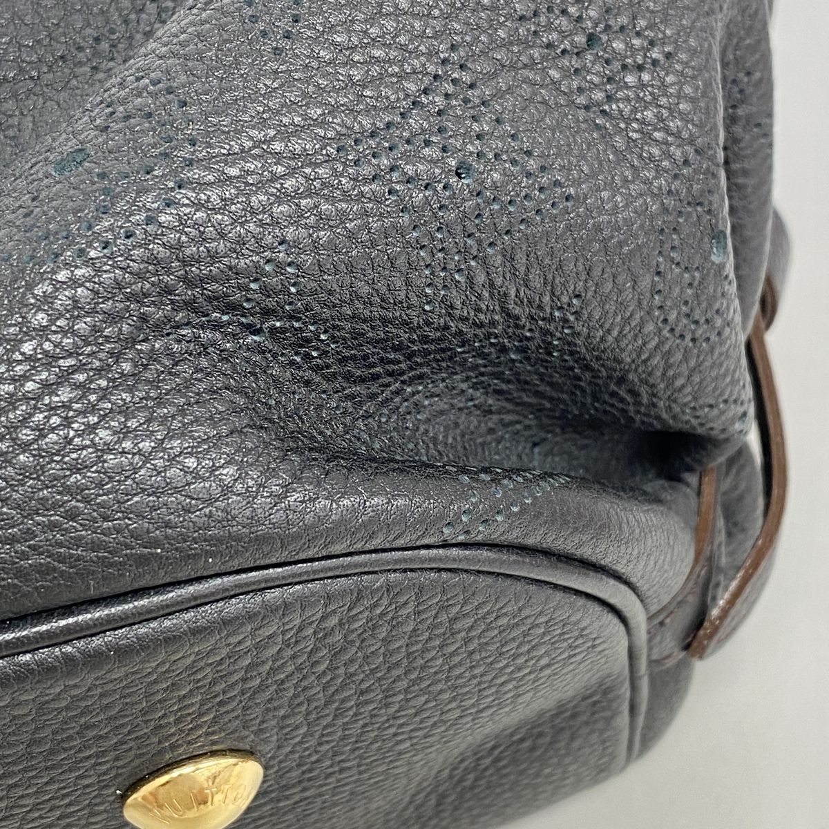 Louis Vuitton Tote Bag Mahina L Noir — view 6