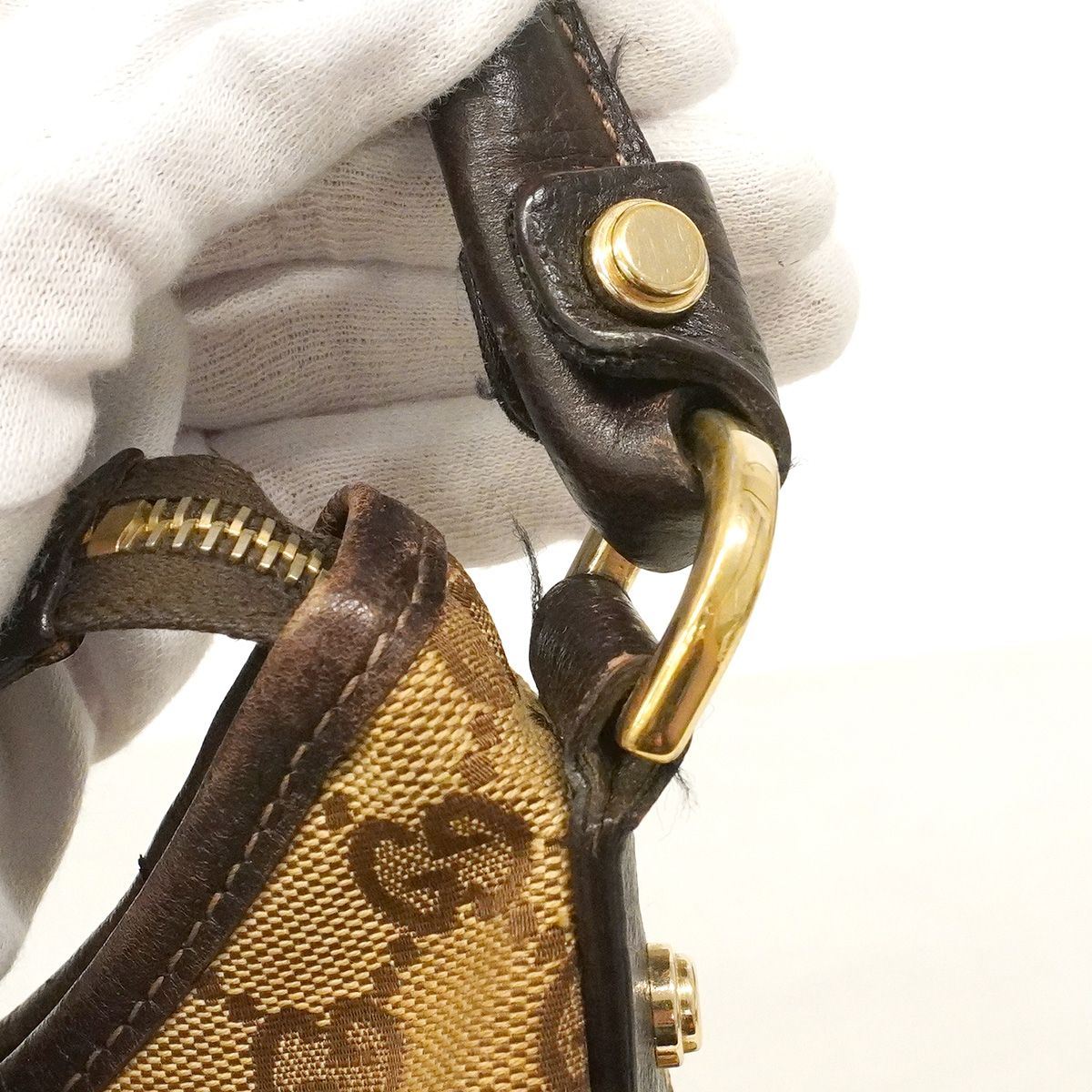 Gucci Shoulder Bag GG Canvas Beige Gold — view 7