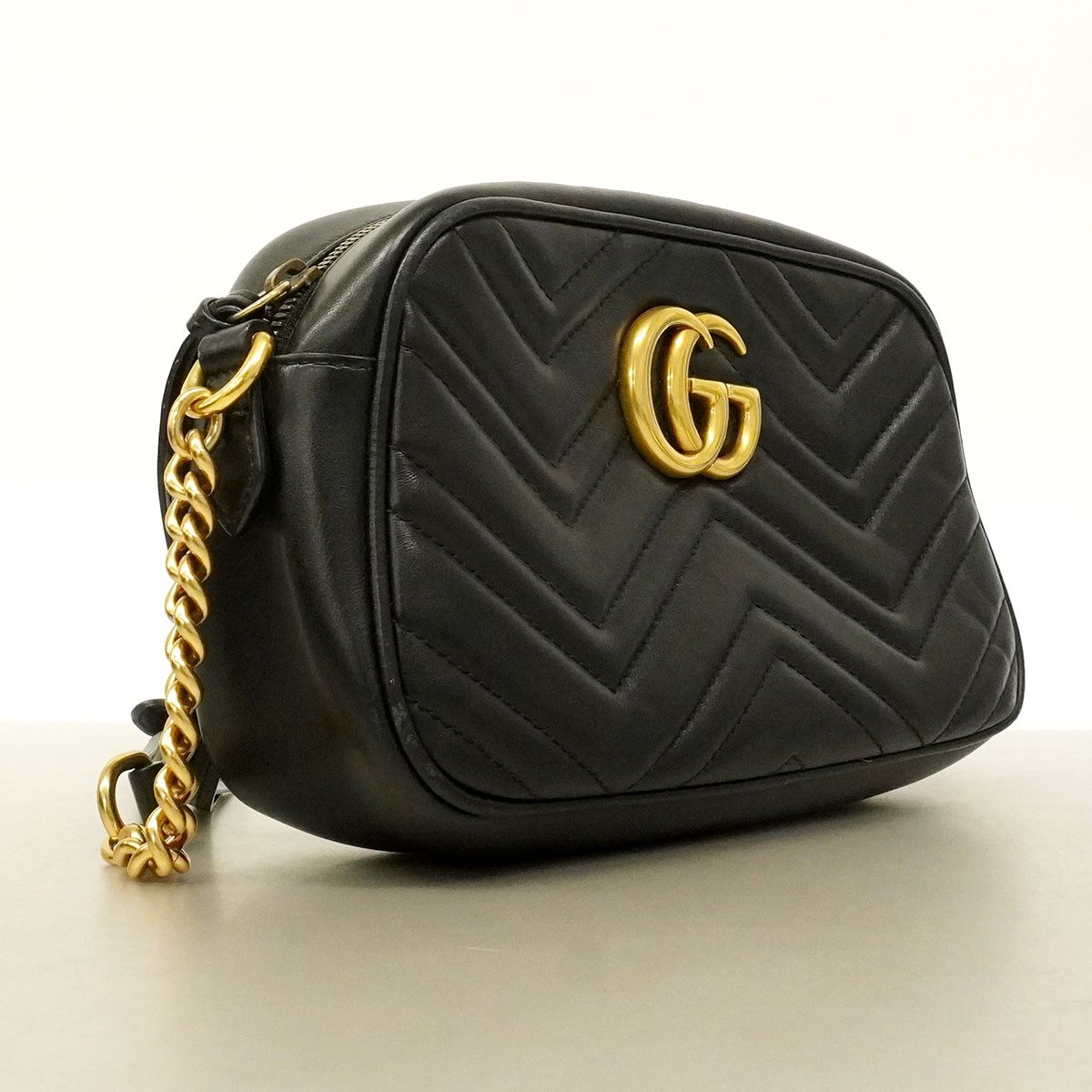 Gucci Shoulder Bag GG Marmont Leather Black Gold — view 2