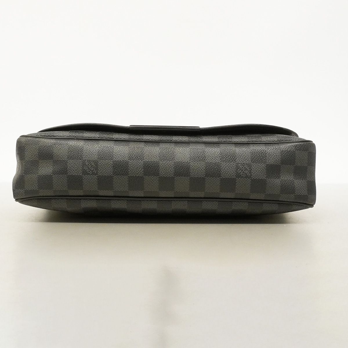 Louis Vuitton Shoulder Bag Damier Graphite Daniel MM Black Gray — view 3