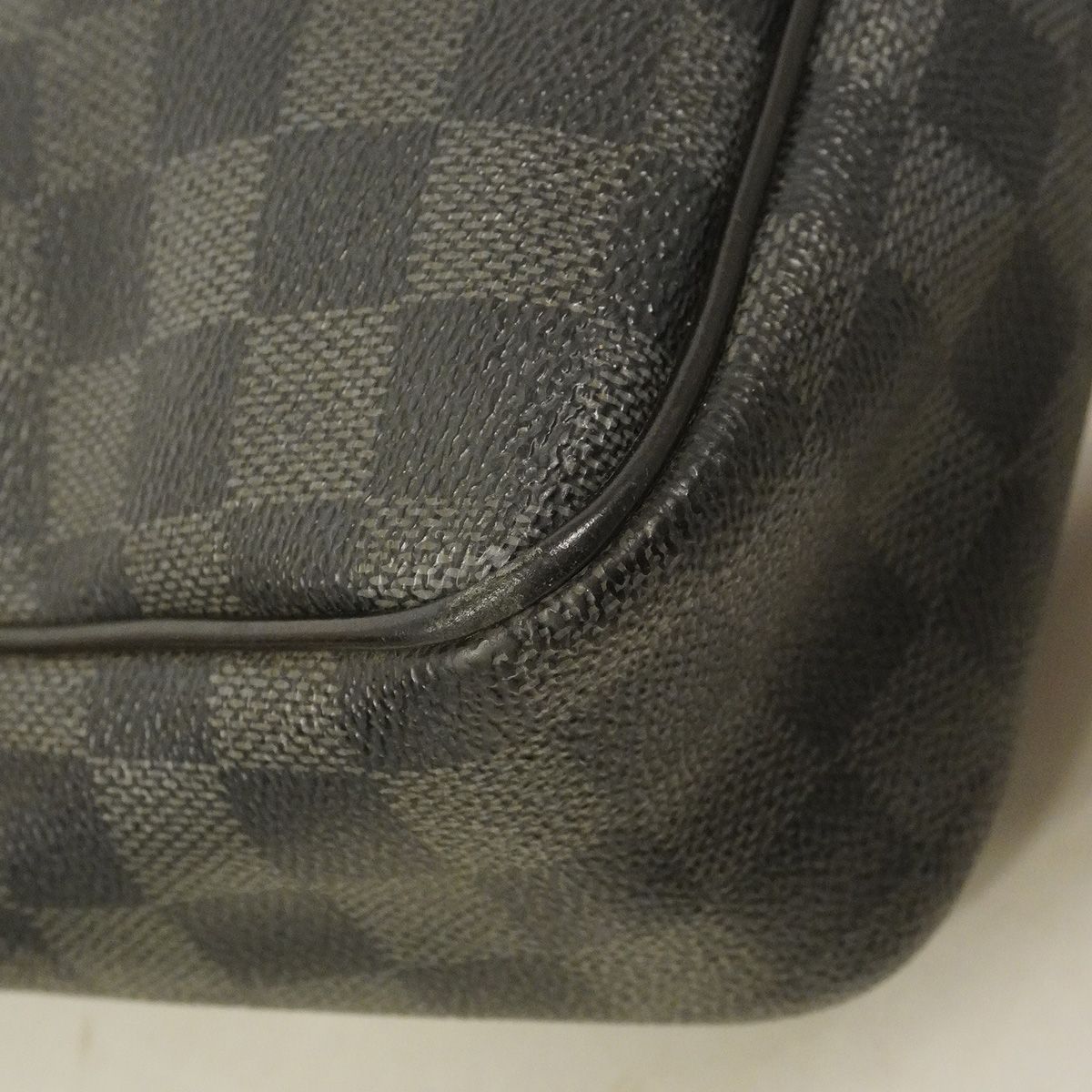 Louis Vuitton Shoulder Bag Damier Graphite Daniel MM Black Gray — view 6