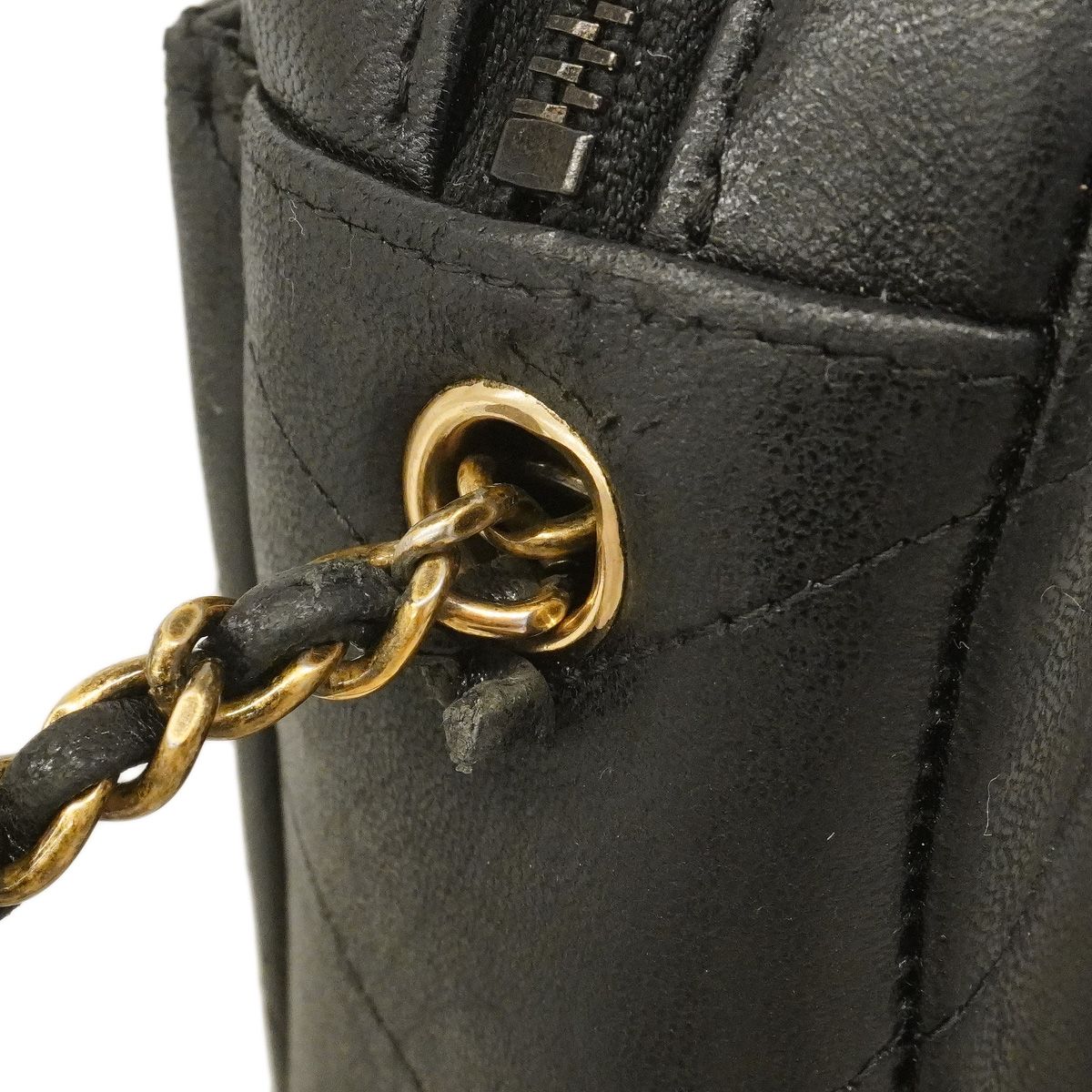 Chanel Shoulder Bag Chevron Leather Black Gold — view 6