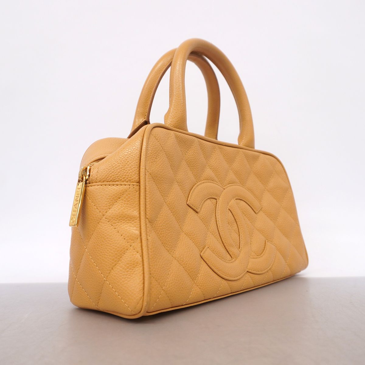 Chanel Handbag Quilted Caviar Leather Beige Gold — view 2