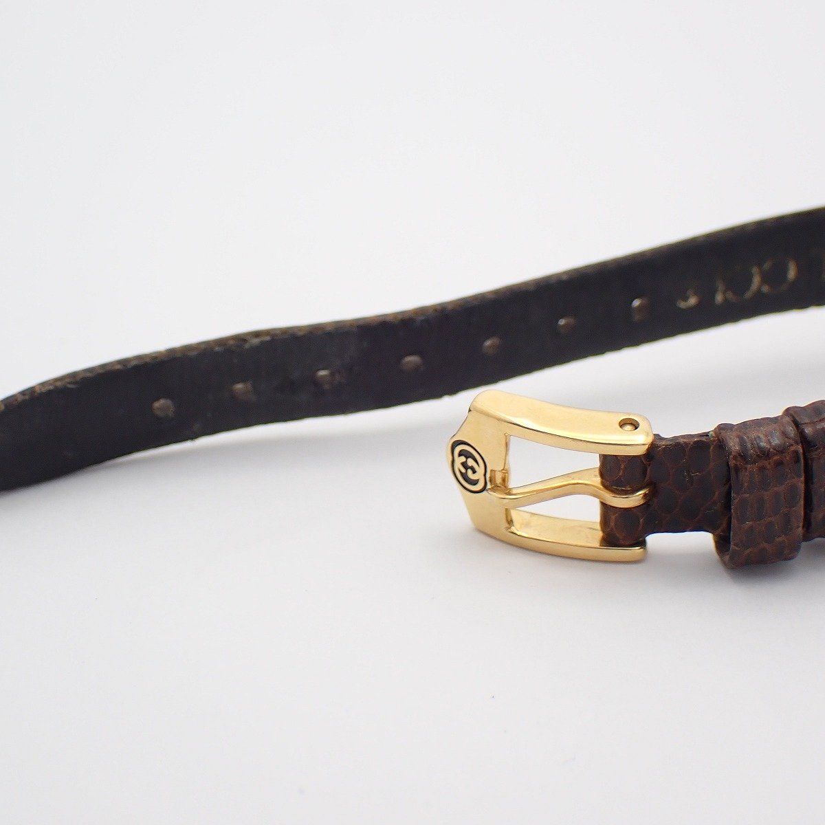 Gucci Round Watch Gold — view 6