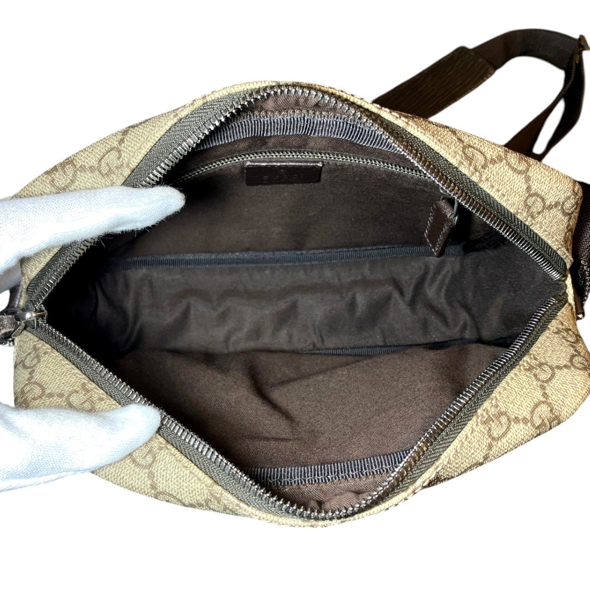 Gucci GG Supreme Shoulder Bag — view 5
