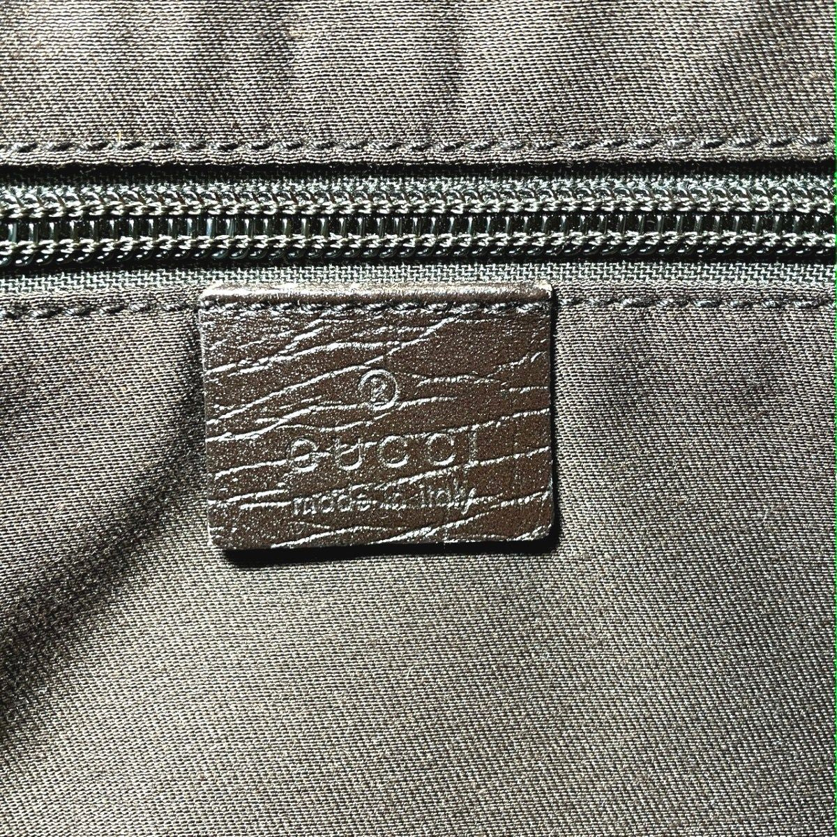 Gucci GG Supreme Shoulder Bag — view 4