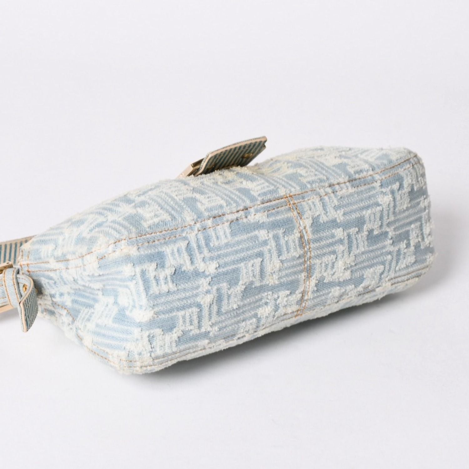 Fendi Mamma Baguette Shoulder Bag Light Blue White Silver — view 8