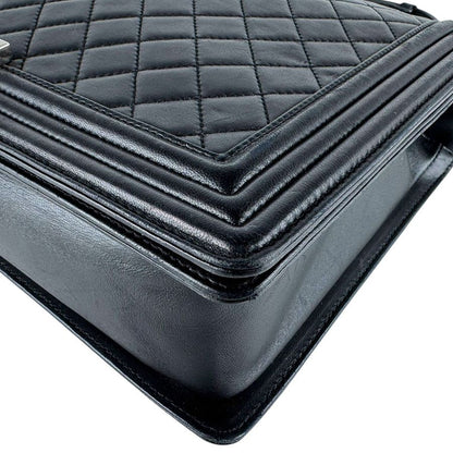 Chanel Shoulder Bag Boy Large — view 7