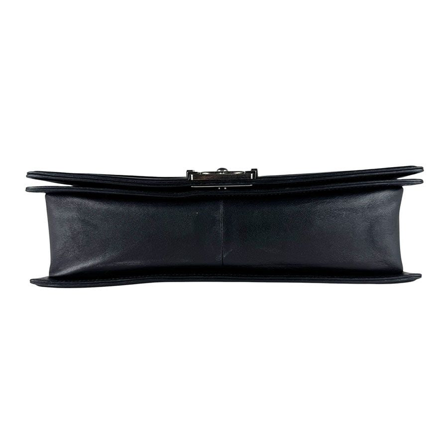 Chanel Shoulder Bag Boy Large — view 4