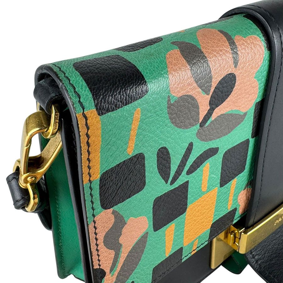 Prada Shoulder Bag Green — view 7