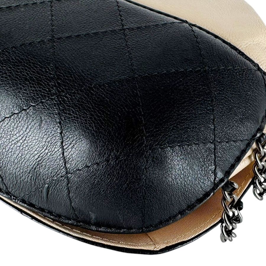 Chanel Shoulder Bag Beige — view 8