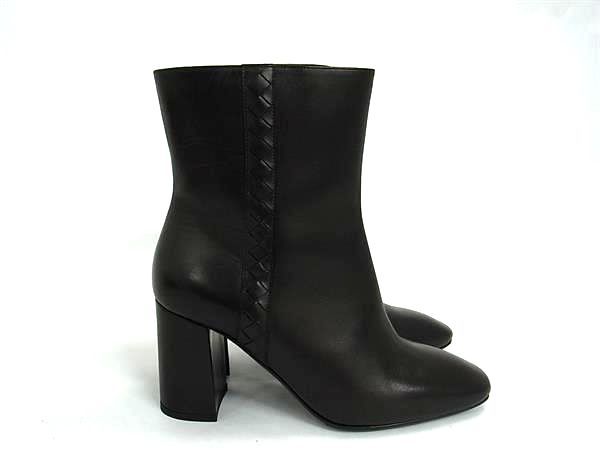Bottega Veneta Intrecciato Leather Short Boots Shoes Black — view 2