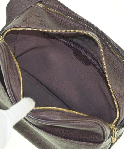 Louis Vuitton Shoulder Bag — view 4