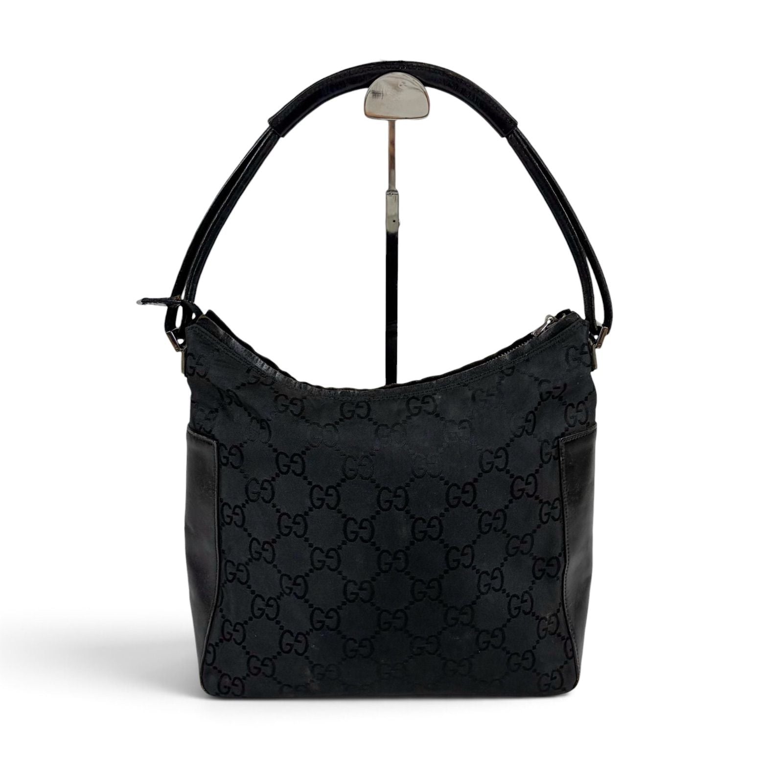 Gucci GG Nylon Canvas Hobo Black — view 2
