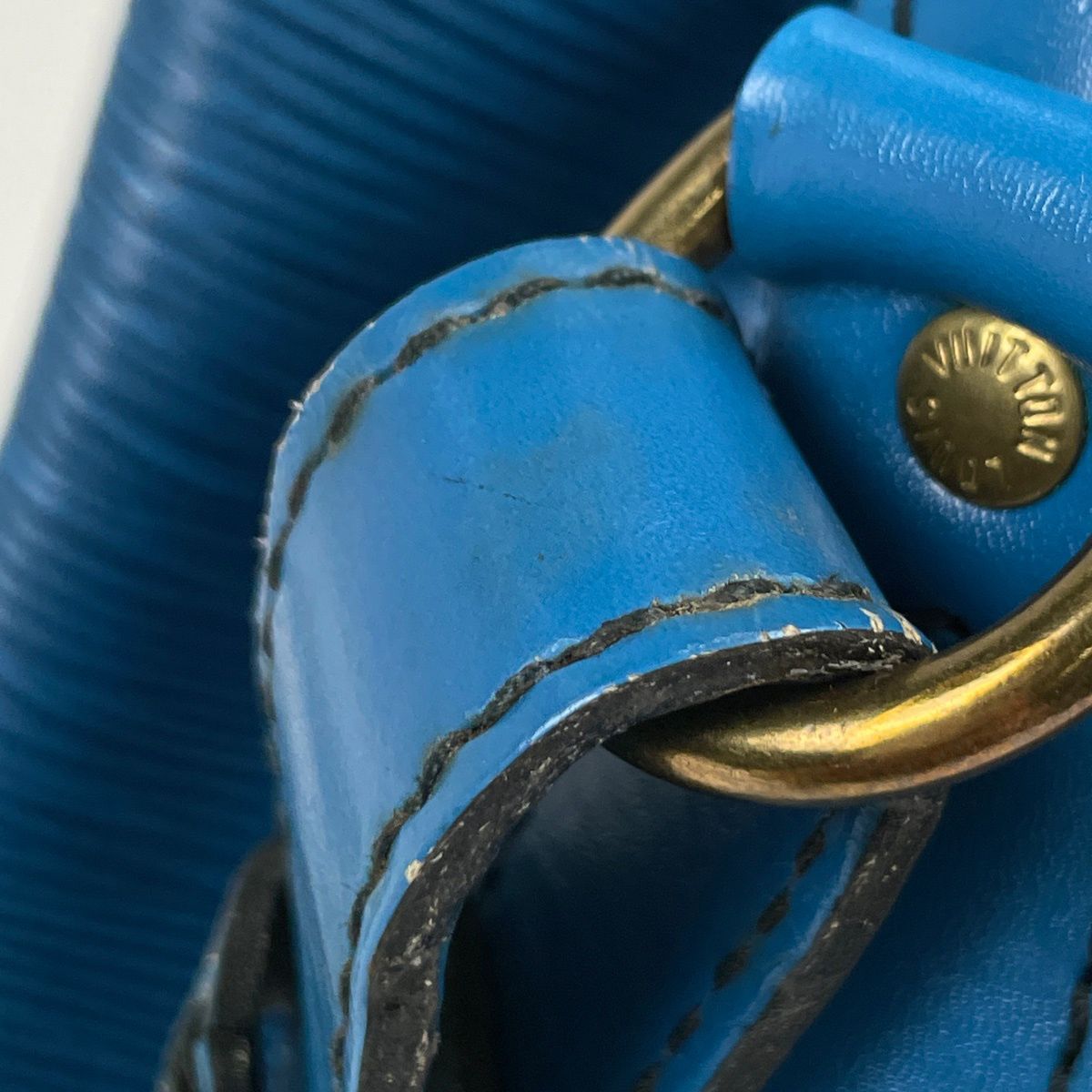 Louis Vuitton Noe Shoulder Bag Drawstring Epi Toledo Blue — view 7