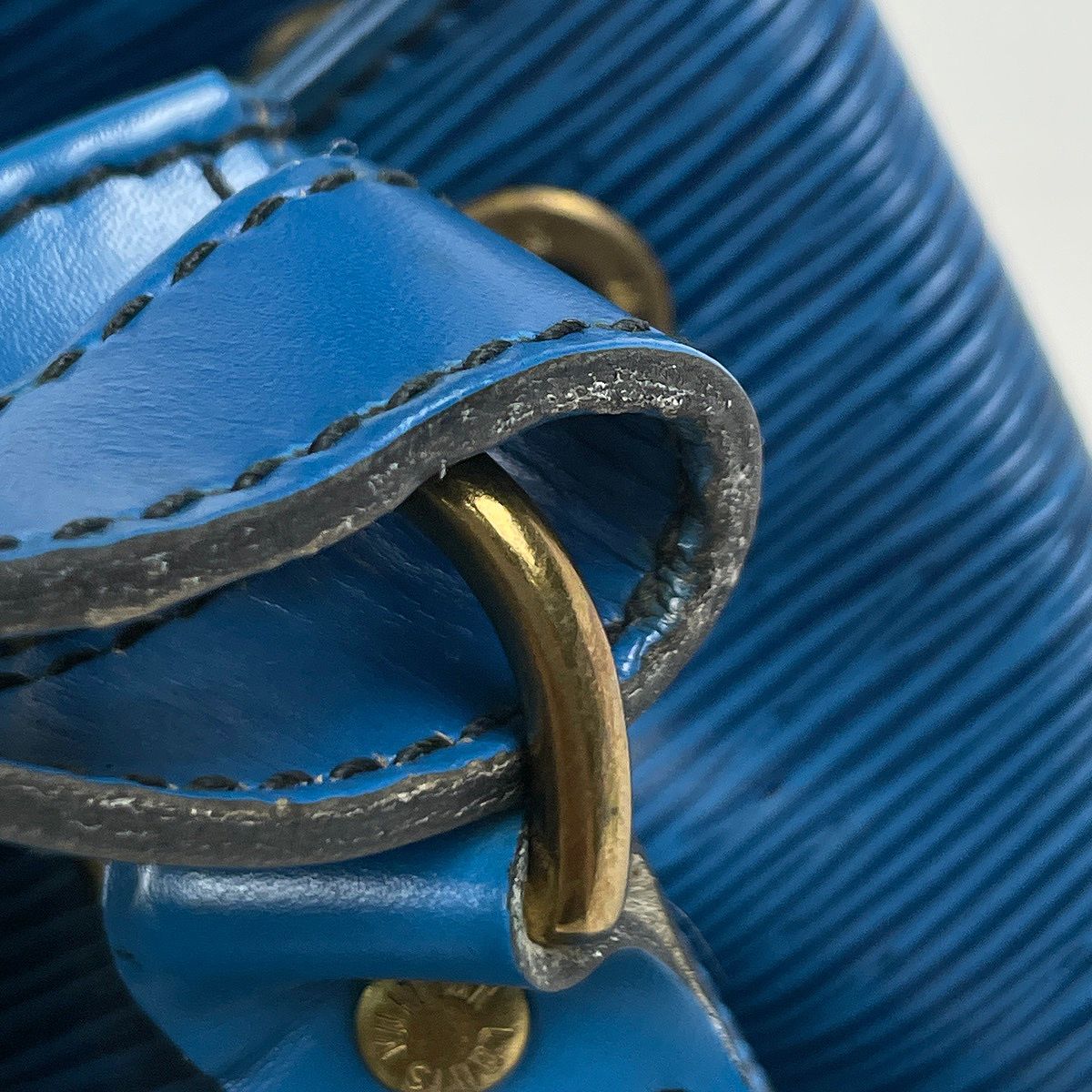 Louis Vuitton Noe Shoulder Bag Drawstring Epi Toledo Blue — view 6