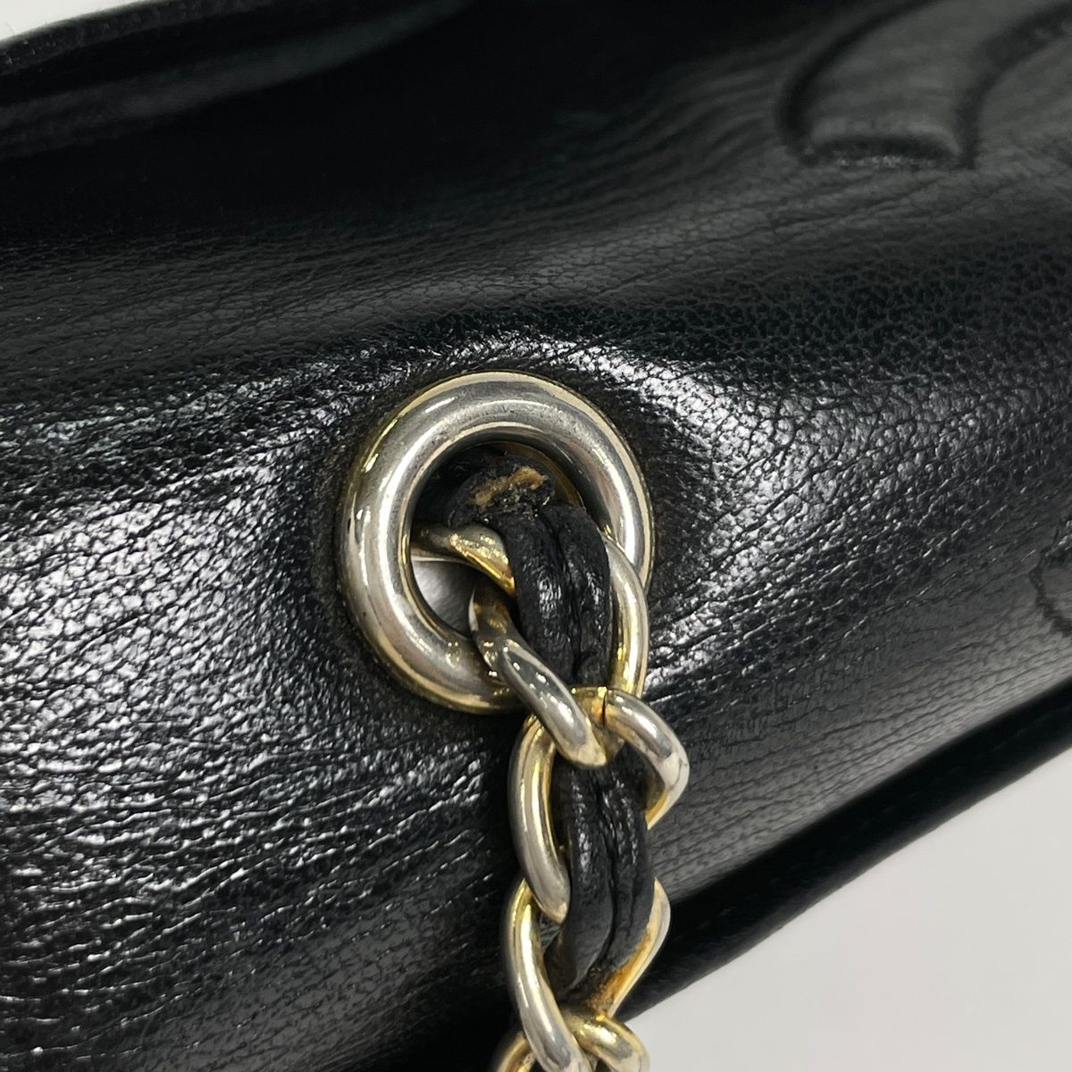 Chanel Shoulder Bag CC Logo Quilted Leather Black — view 4