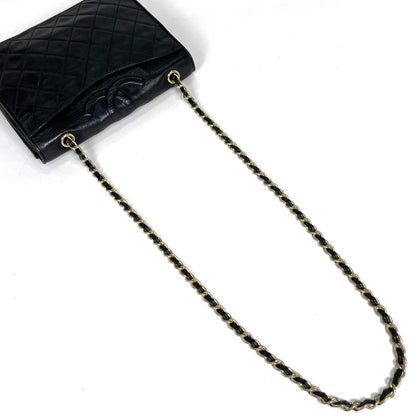 Chanel Shoulder Bag CC Logo Quilted Leather Black — view 6