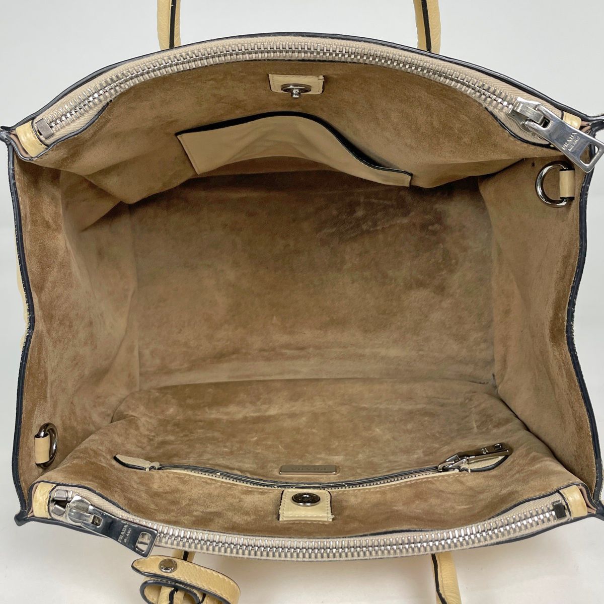 Prada Handbag Leather Beige — view 8