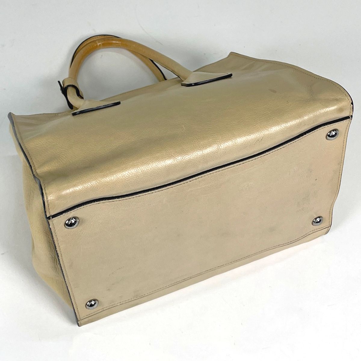 Prada Handbag Leather Beige — view 2