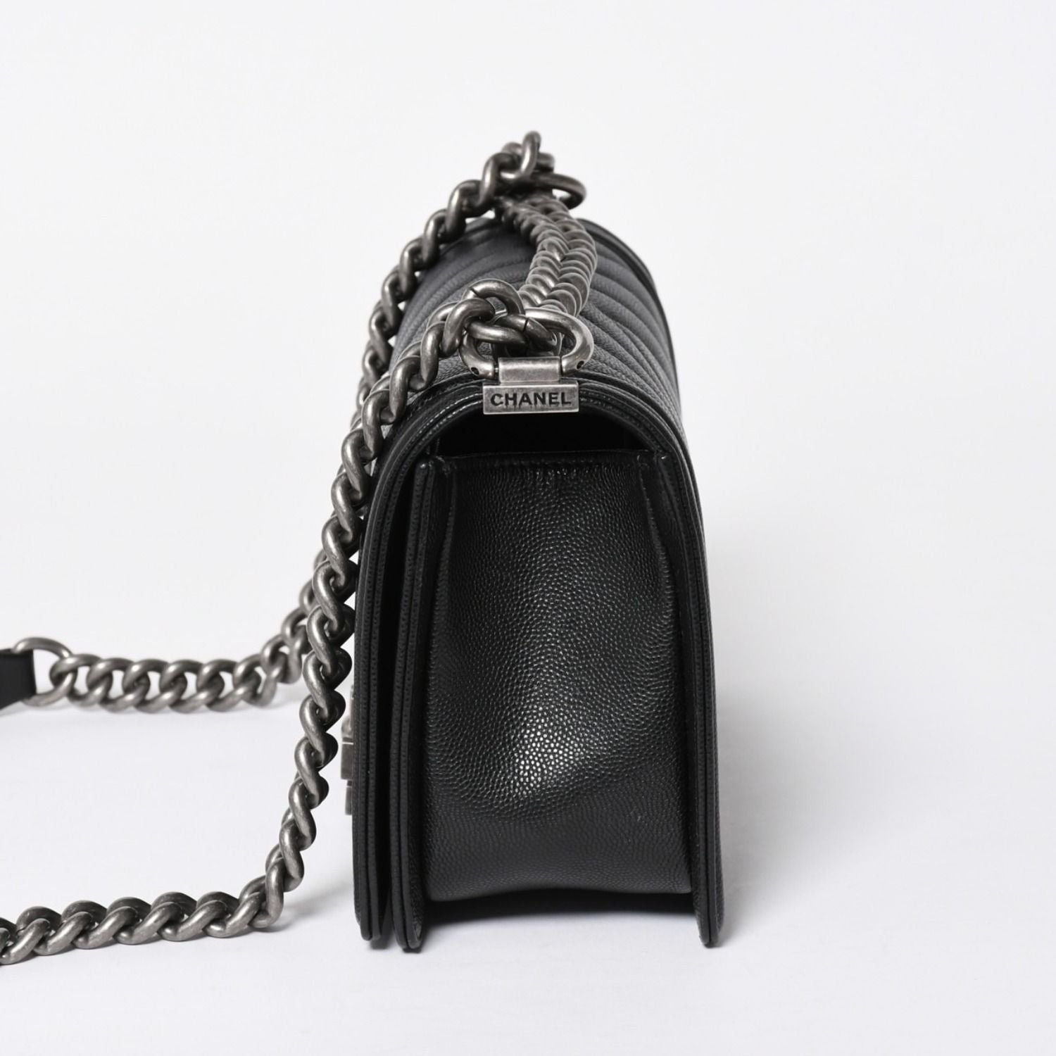 Chanel Boy Chain Shoulder Bag Chevron V-stitch CC Logo Black — view 4