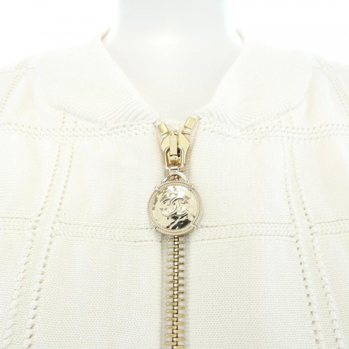 Chanel 25B Jacket White — view 7