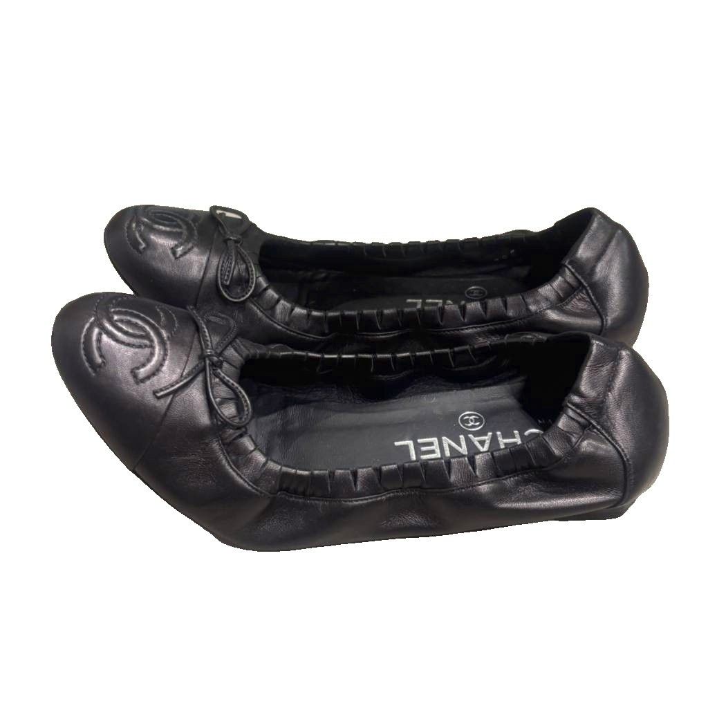 Chanel Ballet Shoes CC Logo Black — view 2